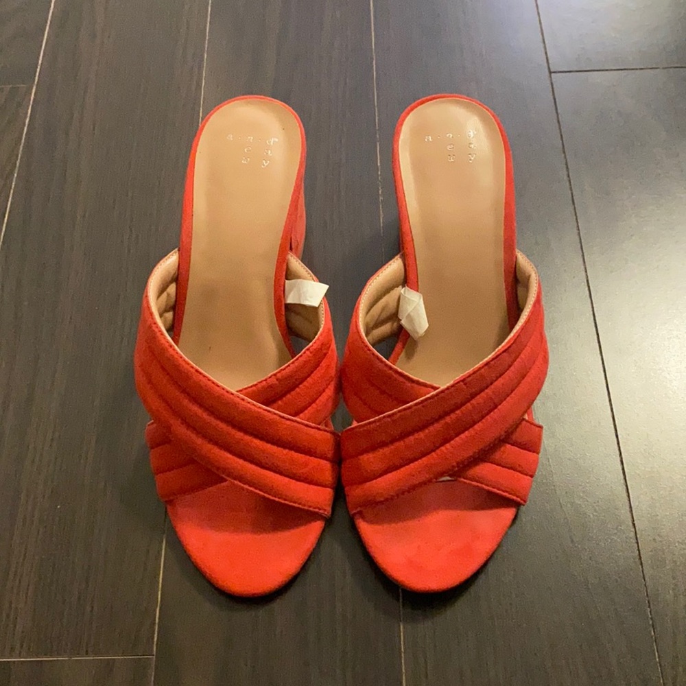 Crossband Quilted Mule Heels - 8W